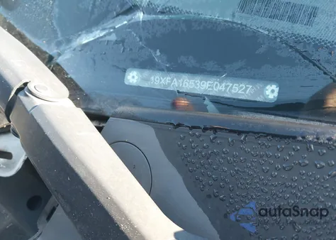 2009 Honda Civic Lx z USA, uszkodzony, nr VIN 19XFA16539E047527